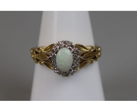 18ct gold opal &amp; diamond set ring (size P)