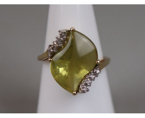 Gold lemon quartz &amp; diamond set ring (size N) 