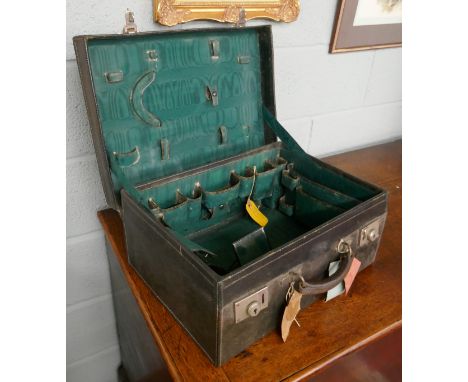 Army &amp; navy vanity case