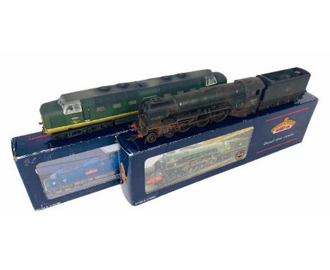 2X Bachmann 'OO' Gauge Steam/Diesel Locomotives - Both Boxed 1x 32-555 'Kestral' BR Green Weathered. 1x Class 55 Deltic Weath