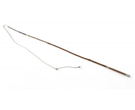 A driving whip, with holly shaft and leather grip, 133.5cm long. 