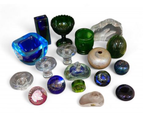 A collection of Scandinavian and British art glass, including a small Mona Morales green circular paperweight, signed 95227, 