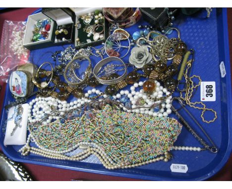 A Selection of Costume Jewellery, including pearl bead earrings, other imitation pearl bead earrings and necklaces, further n