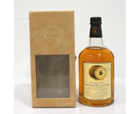 GLENTURRET 17YO SIGNATORY - 1985 VINTAGEA single cask bottling of the Glenturret 17 Year Old Single Malt Scotch Whisky.  70cl