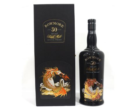 BOWMORE 30YO SEA-DRAGONThe story of Fionn mac Cumhaill and his battle with the Sea-Dragon Kranna Dubh is illustated on this s