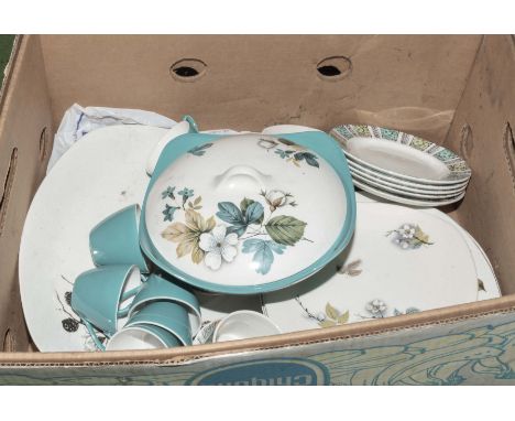 A part Midwinter dinner service and other related items 