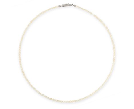 AN ANTIQUE NATURAL PEARL AND DIAMOND NECKLACE, EARLY 20TH CENTURY comprising a single row of one hundred and fifty six pearls