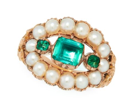 AN ANTIQUE EMERALD AND DIAMOND RING, 19TH CENTURY in yellow gold, set with a central step cut emerald between two further eme