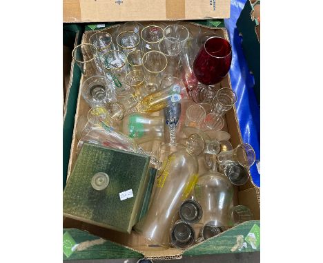 Mixed Lot: Storage caddy, assorted glass ware etc