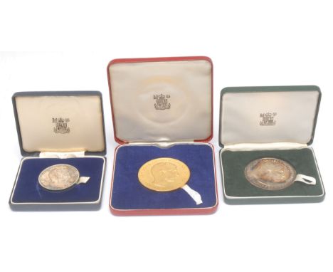 Numismatics – Commemorative medallions: Investiture of Charles, Prince of Wales, 1969, by M. Rizello, silver 45mm unc in blue