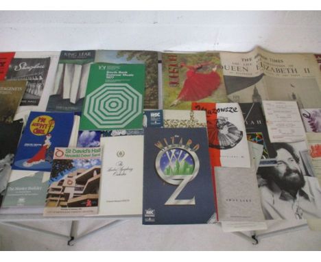 A collection of vintage ephemera relating to the arts, theatre, ballet, opera etc 