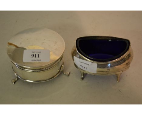 Circular silver trinket box together with an oval Georgian silver salt (both a/f)