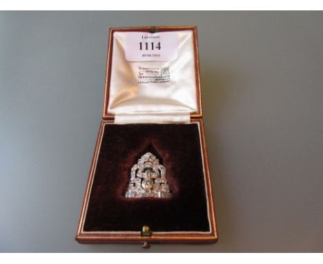 Art Deco white gold diamond set clip brooch
