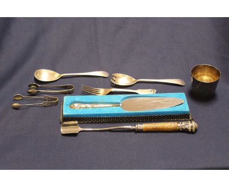 A collection of silver and plated wares, to include a Victorian silver Fiddle pattern dessert fork, silver handled cake slice