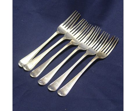 A set of six George V silver table forks, London 1913, gross weight 13ozt 