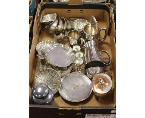 A collection of silver plated wares, to include a table candlestick, table salts, card waiter etc 