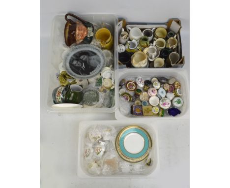 A collection of trinket boxes to include Royal Adderley, Halcyon Days, Hammersley and Crummles examples, also a quantity of v