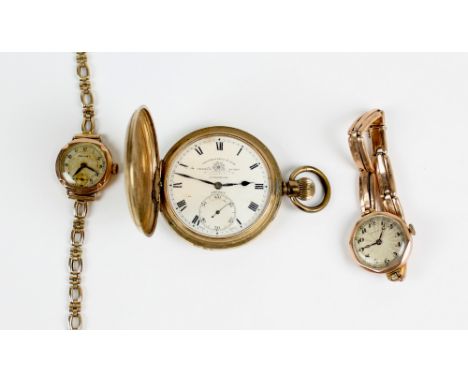 A 9ct yellow gold lady's wristwatch, the dial set with Arabic numerals and subsidiary second dial, inscribed Renown, diameter