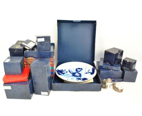 A large collection of ceramics including boxed Royal Copenhagen modern blue and white ceramics including a large platter, a b