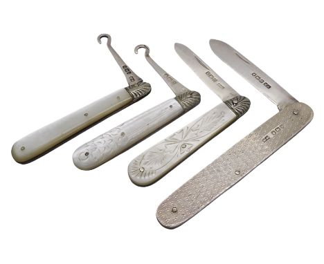20th century silver fruit knife with engine turned decoration, the blade and handle hallmarked William Needham, Sheffield 192