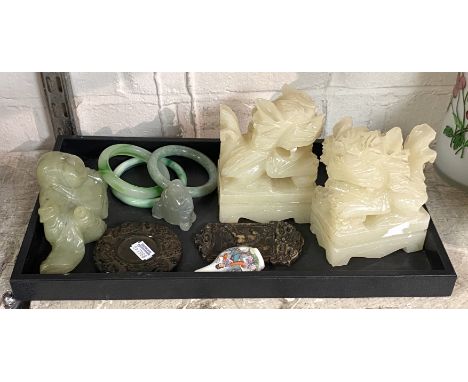 QTY OF JADE/JADEITE WITH AS SNUFF BOTTLE &amp; A PAIR OF FOO DOGS