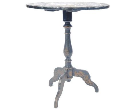 An early 19th Century Regency papier mache black lacquer tilt top wine table / occasional side table having a gilt serpentine