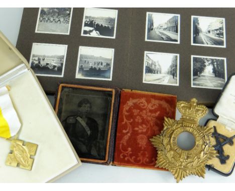 ASSORTED MILITARY COLLECTABLES including helmet plate, cased Papal medal, 1933 target shooting award, early photograph of Bri