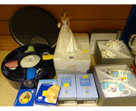 ASSORTED MODERN ROYAL WORCESTER CERAMICS including circular boxed coffee set together with two Beatrix Potter 'Crystal Treasu