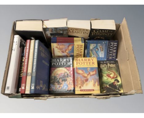 A group of Harry Potter volumes, George R R Martin volumes, Roald Dahl, Digest, etc. (1 box)