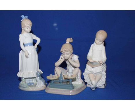 LOT OF LLADRO AND NAO FIGURESalong with other similar figures (12)