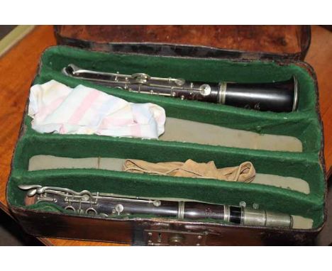 EARLY 20TH CENTURY CLARINETcirca 1920, maker J R la Fleur, in original fitted case