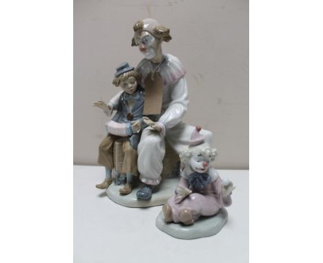 Two Nao figures - two clowns 
