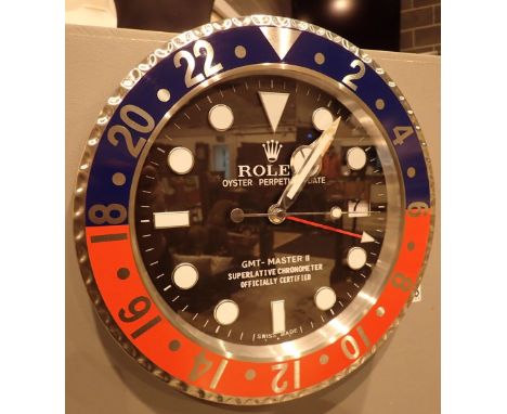 Dealers wall clock with sweeping second hand D: 34 cm