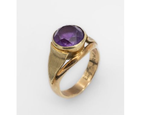 14 kt Gold Amethyst-Ring,   GG 585/000, rundfacett. Amethyst, RW 55, ca. 7.3 g14 kt gold amethyst-ring  , YG 585/000, roundbe