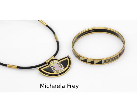 MICHAELA FREY Schmuckset,   Metall verg., best. aus: Collier mit Kautschuk Band, halbrundes Mittelteil mit geometrischem Deko