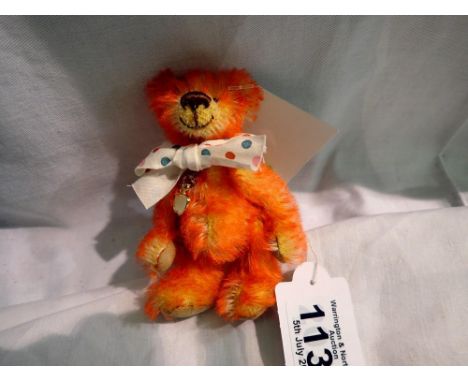 Deans Bear, Diddly Pip Bear, Ellisons Orange, in excellent condition, limited edition 48/100, H: 100 cm. P&amp;P Group 1 (£14