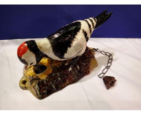 Cast iron woodpecker door knocker, H: 17 cm. P&amp;P Group 1 (£14+VAT for the first lot and £1+VAT for subsequent lots) 