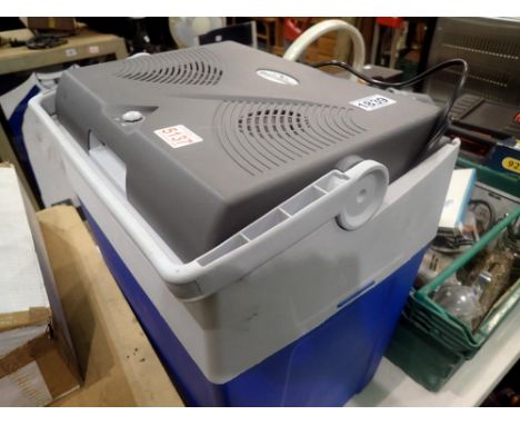 Adventuridge KB2018 electric cool box. All electrical items in this lot have been PAT tested for safety and have passed. This
