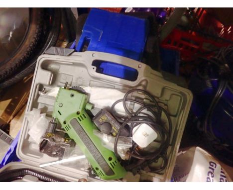 Quantity of mixed tools including a bench vice. Not available for in-house P&amp;P 