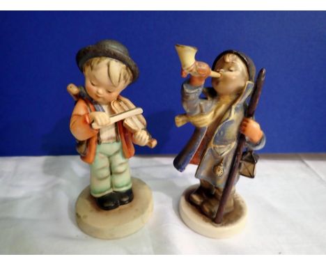 Two Goebel figurines, H: 14 cm. P&amp;P Group 1 (£14+VAT for the first lot and £1+VAT for subsequent lots) 