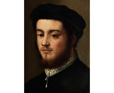 Agnolo di C. Allori Bronzino, 1503 Florenz – 1572 ebenda , Werkstatt desBILDNIS EINES JUNGEN MANNESÖl auf Holz.43,5 x 33,5 cm