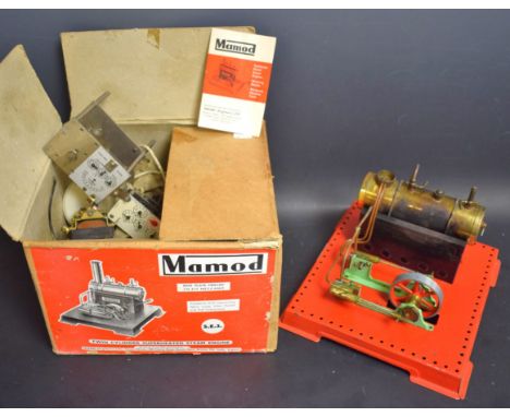A Mamod Twin Cylinder Superheated Steam Engine S.E.3., boxed 
