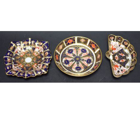 A Royal Crown Derby 2451 Imari fan tray; another, shaped square; an 1128 Imari shaped square trinket dish (3)