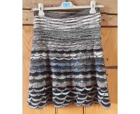 Missoni- A modern midi length skirt in black, white and blue having a wave pattern, size 42, (elasticated waist 30-36" x 22" 