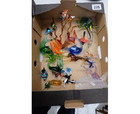 A large collection of mid century glass figures (25)