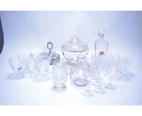 Mixed glassware, to include: etched glass decanter, five mathcning glasses, and two others; a punch bowl, ladle and matching 