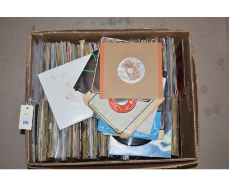 A quantity of single records, to include: Michael Jackson; The worst band in the world; The Dean and I: Van Halen; Page One, 