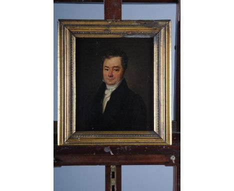 Ecole française du XIXème siècle “Portrait d’homme en habit noir” H : 31 cm ; L : 26 cm