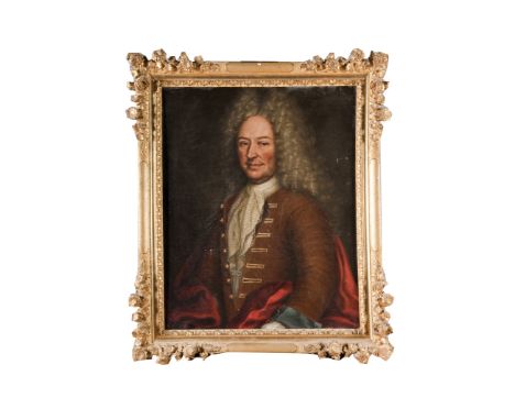 Ecole française du XVIIIème siècle “Portrait d’homme de qualité” Huile sur toile H : 80 cm ; L : 62 cm (Restaurations)