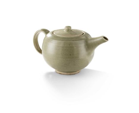 impressed pottery seal, porcelain with celadon glaze13cm high, 24cm wide (5.1in high, 9.5in wide)Provenance:Label to base sta